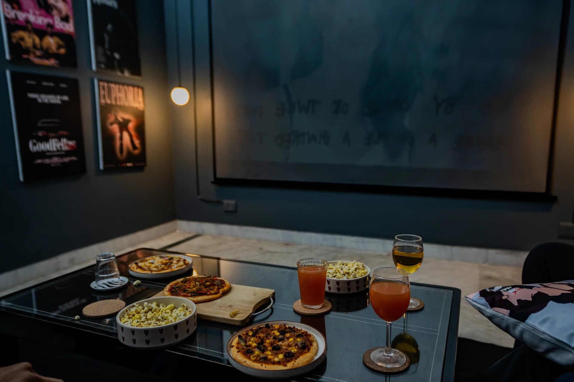 /the-south-delhi-edition/theatre-room/Image-51.webp